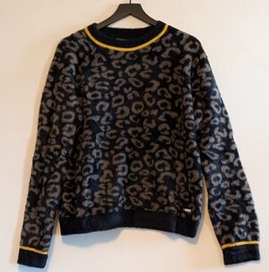 Sweaty Betty Leopard Fuzzy Furry Sweater Jumper Crewneck Knit SOFT Thick Quality